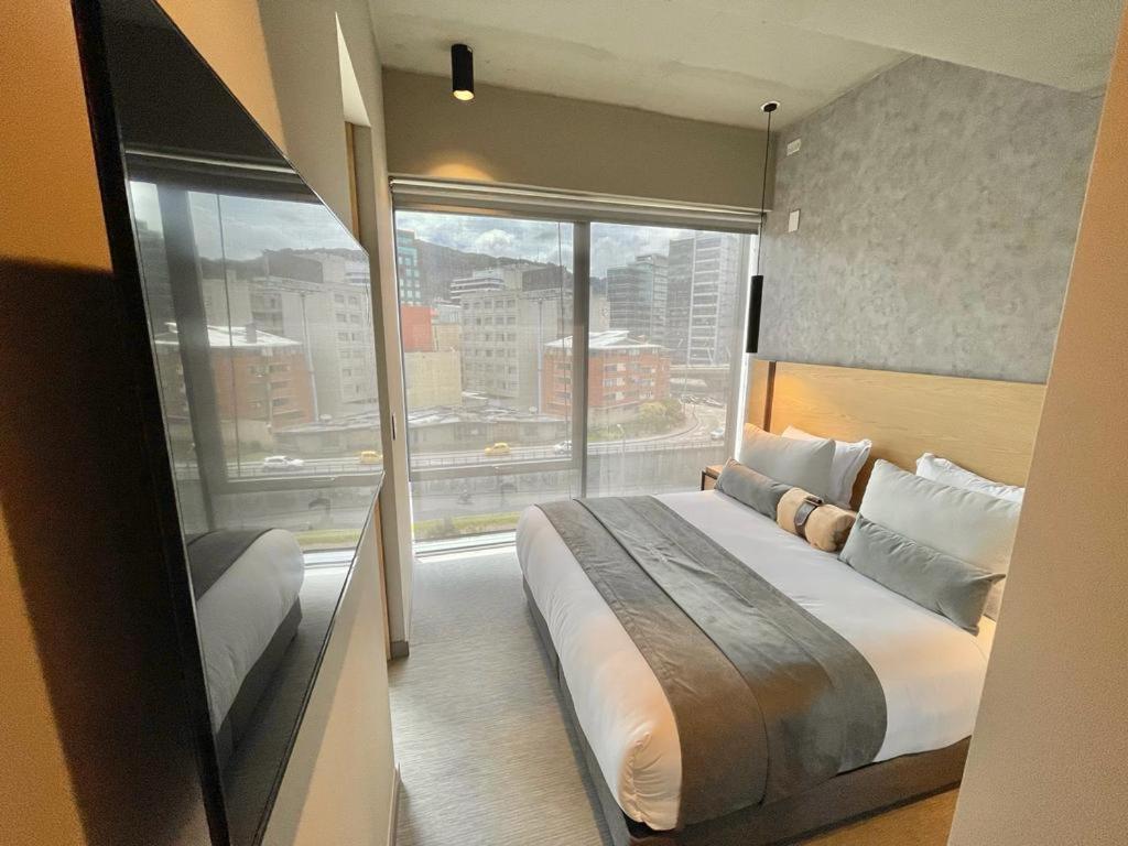 Icon 100 Luxury Apartasuites Bogota Exterior photo
