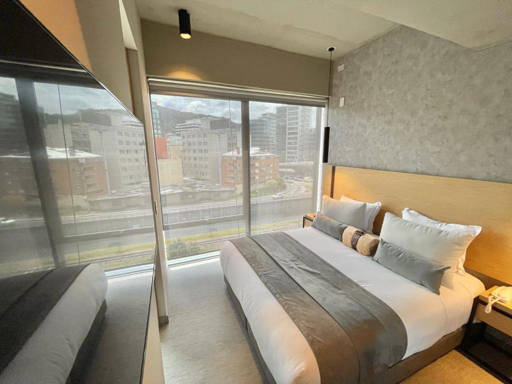 Icon 100 Luxury Apartasuites Bogota Exterior photo